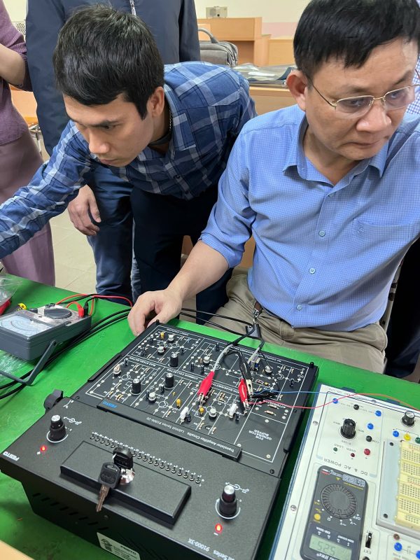 Triển khai gói thiết bị đào tạo điện tử công nghiệp FACET - Hình ảnh 2